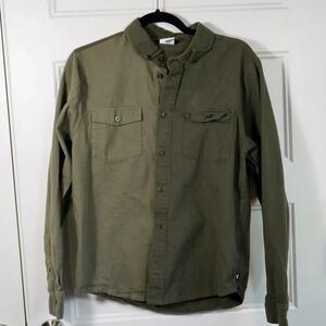 SWEET COLORWAY NIKE SB LONG SLEEVE TWO TONED GREEN BUTTON UP SHIRT‎ MENS SIZE XS